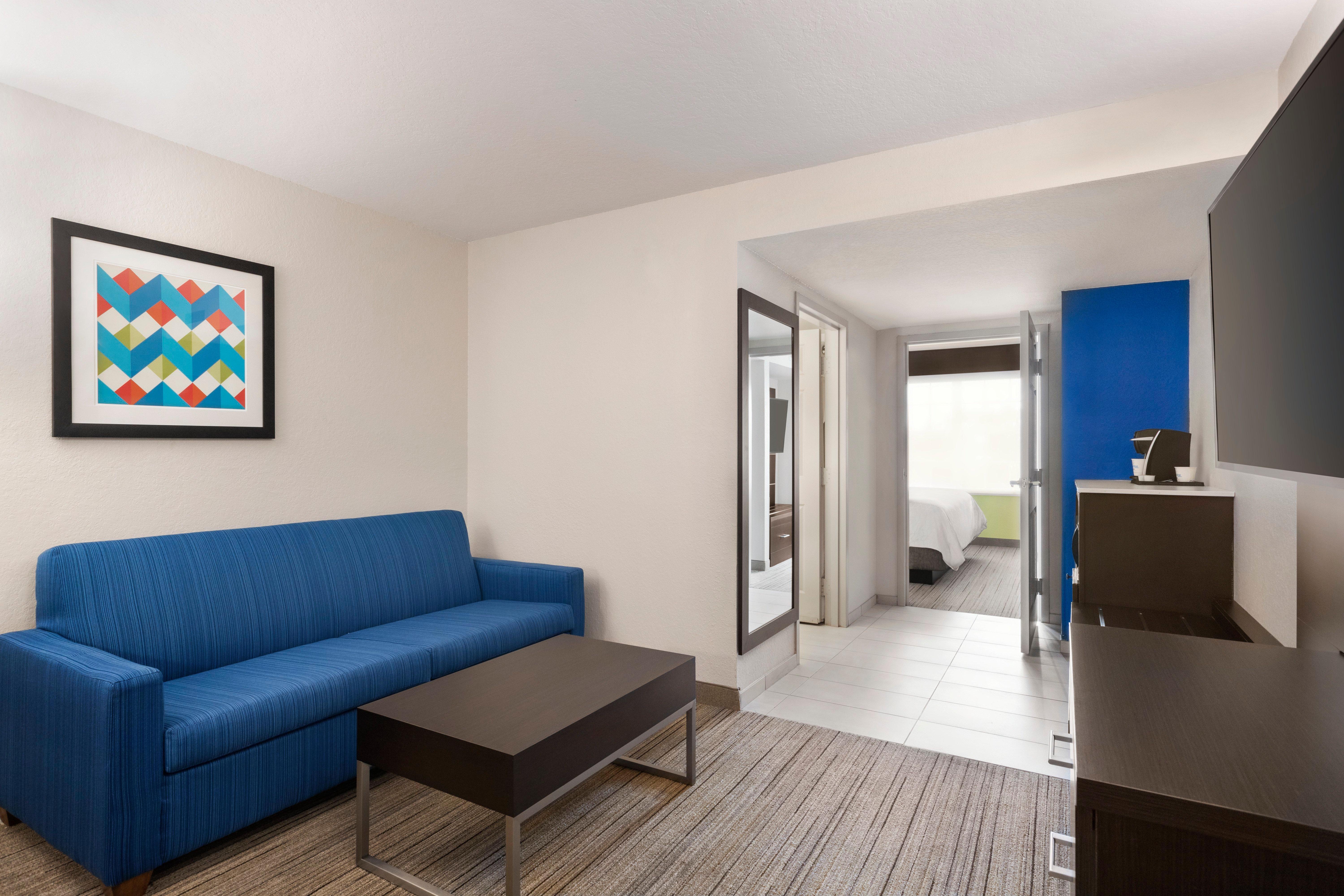 Holiday Inn Express & Suites Sarasota East By Ihg Bagian luar foto