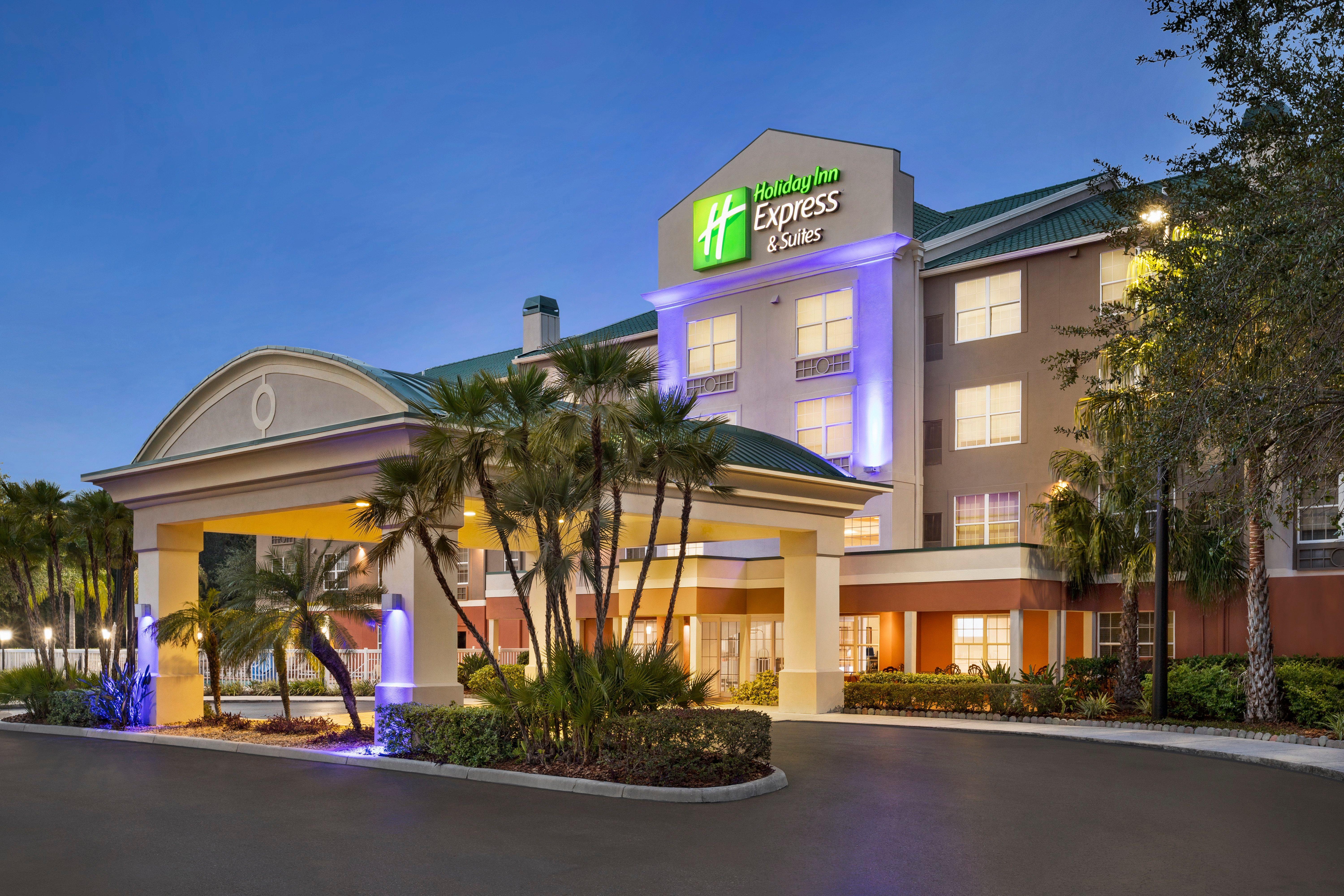 Holiday Inn Express & Suites Sarasota East By Ihg Bagian luar foto