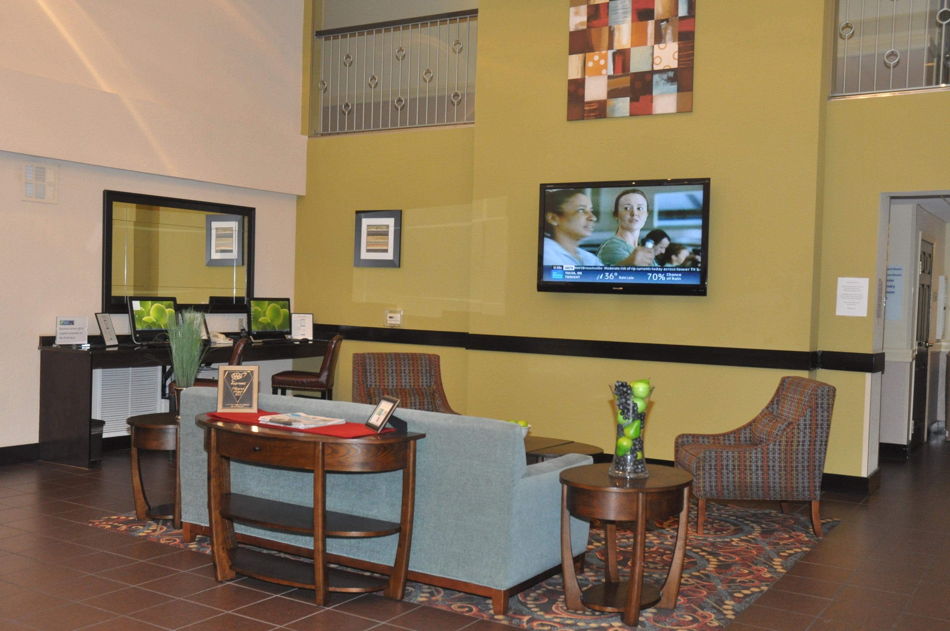 Holiday Inn Express & Suites Sarasota East By Ihg Bagian luar foto