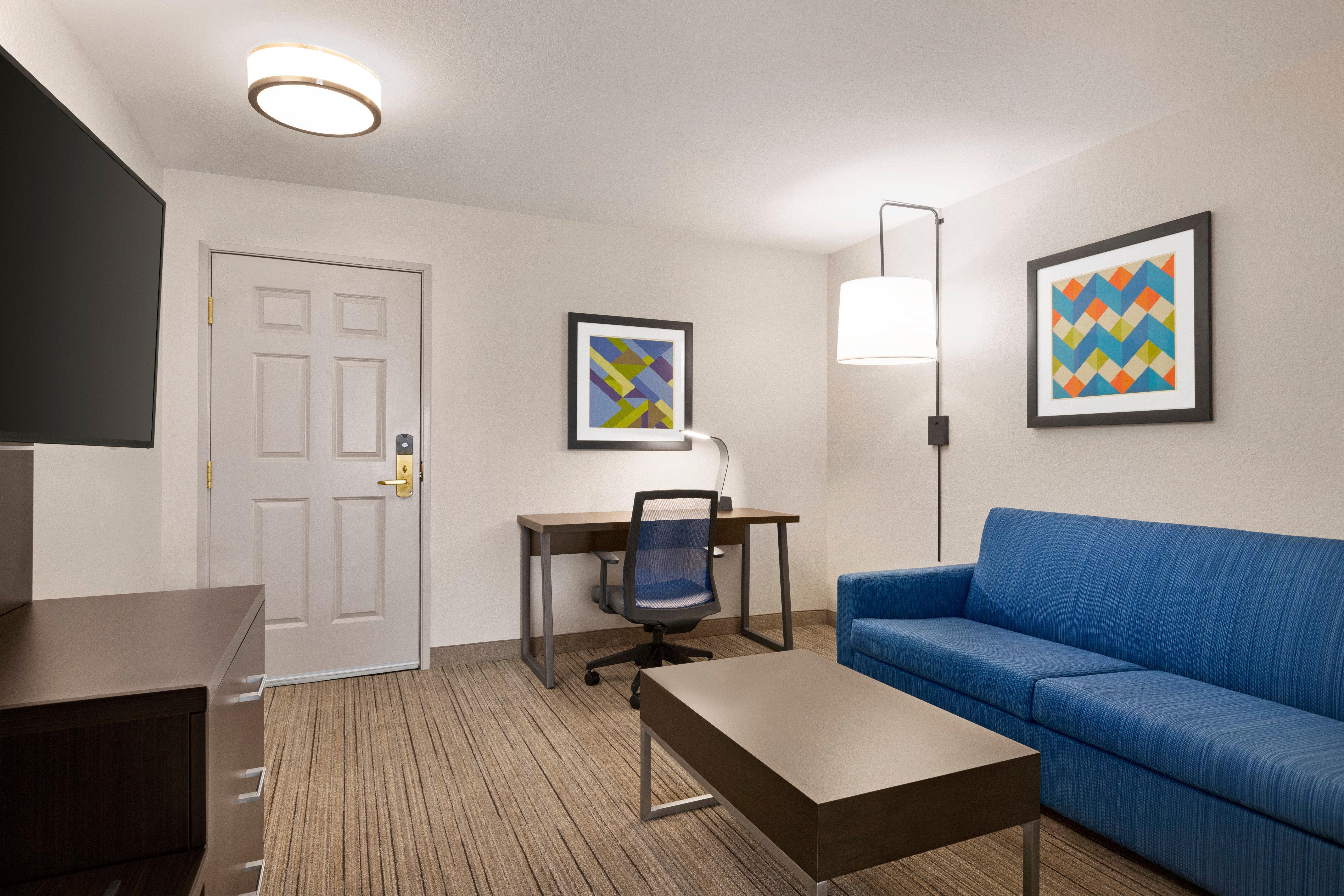 Holiday Inn Express & Suites Sarasota East By Ihg Bagian luar foto