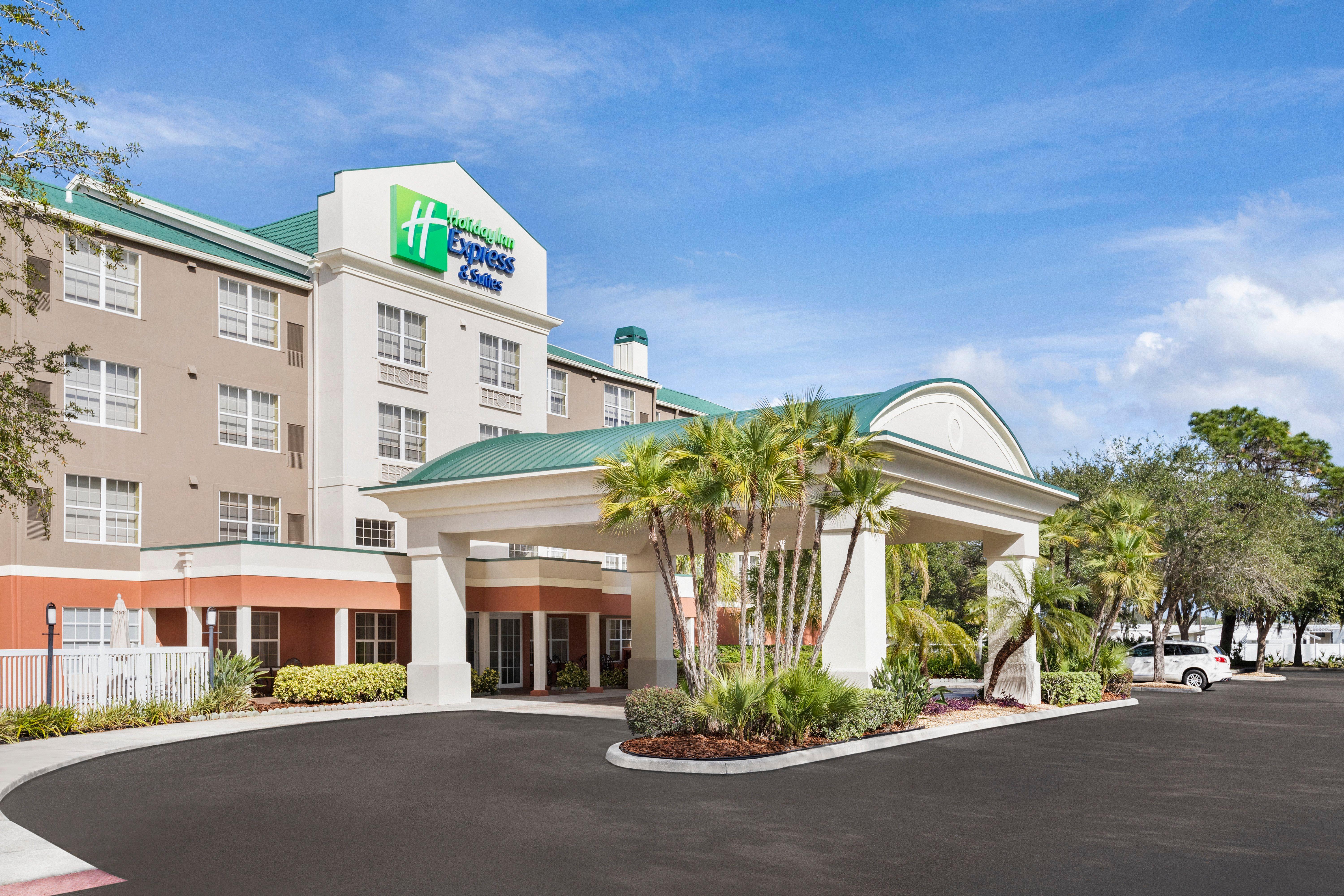Holiday Inn Express & Suites Sarasota East By Ihg Bagian luar foto
